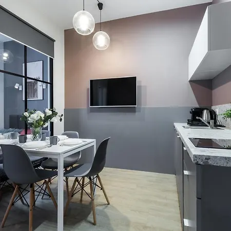 Friendhouse 公寓 *