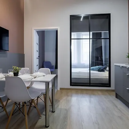 Friendhouse 公寓 *